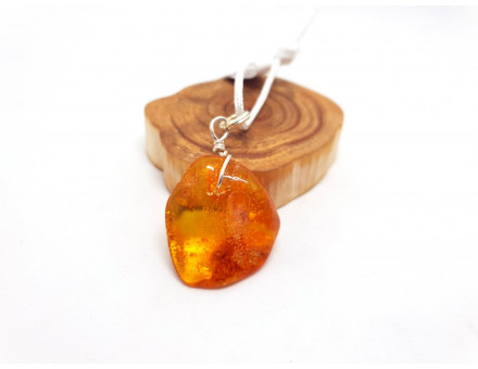 AMBRE PENDENTIF