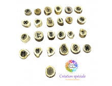 RUNES EN BOIS DE CERF & TAPIS DIVINATOIRE