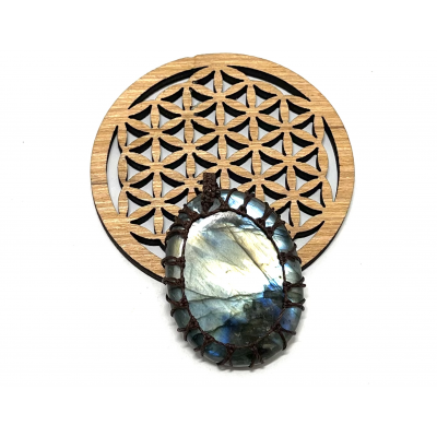 LABRADORITE SERTIE MACRAMÉ