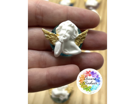 ANGE SUR PIERRE DE VERRE