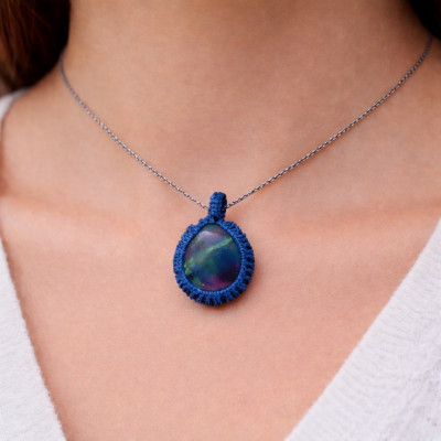 FLUORINE MULTICOLORE SERTIE MACRAMÉ