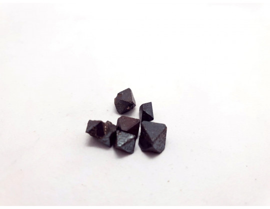 LOT MAGNETITE 6 PCES
