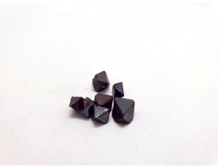 LOT MAGNETITE 6 PCES