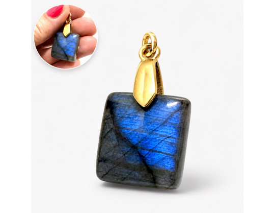 LABRADORITE - MADAGASCAR - GRADE 5A