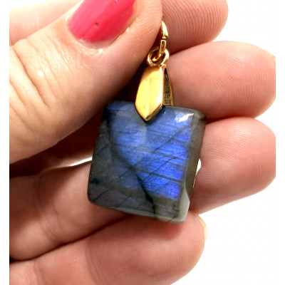LABRADORITE - MADAGASCAR - GRADE 5A