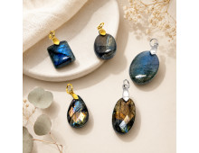 LABRADORITE - MADAGASCAR - GRADE 5A