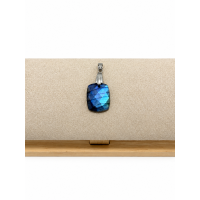 LABRADORITE - MADAGASCAR - GRADE 5A