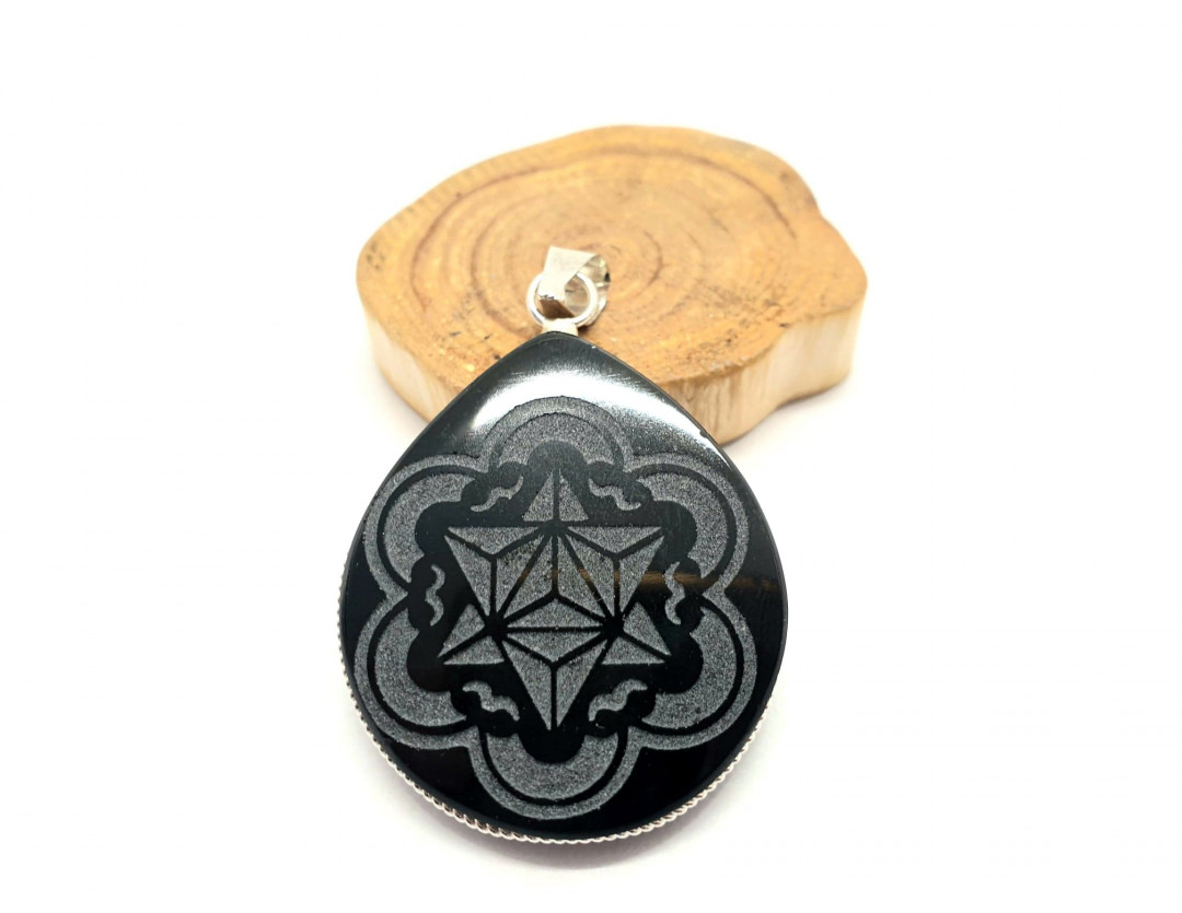 OBSIDIENNE NOIRE GRAVéE